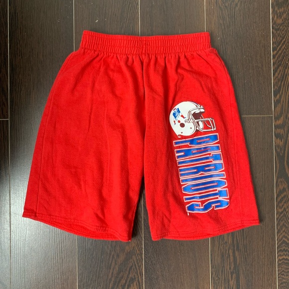 Vintage Kid’s New England Patriots NFL Shorts in Red - Picture 1 of 4